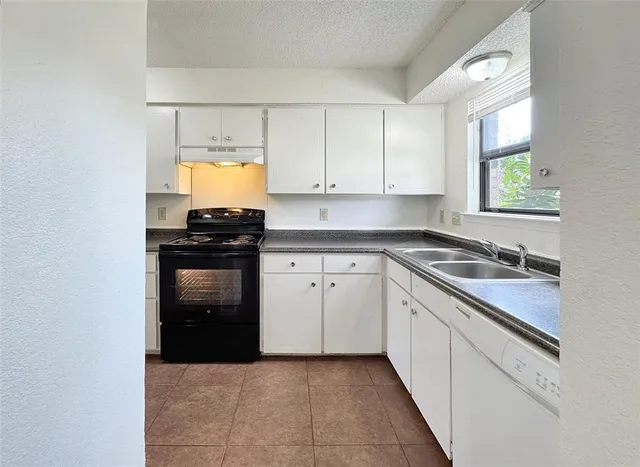 $1,350 | 1024 Southmoor Drive, Unit 1026, Arlington, TX 76010