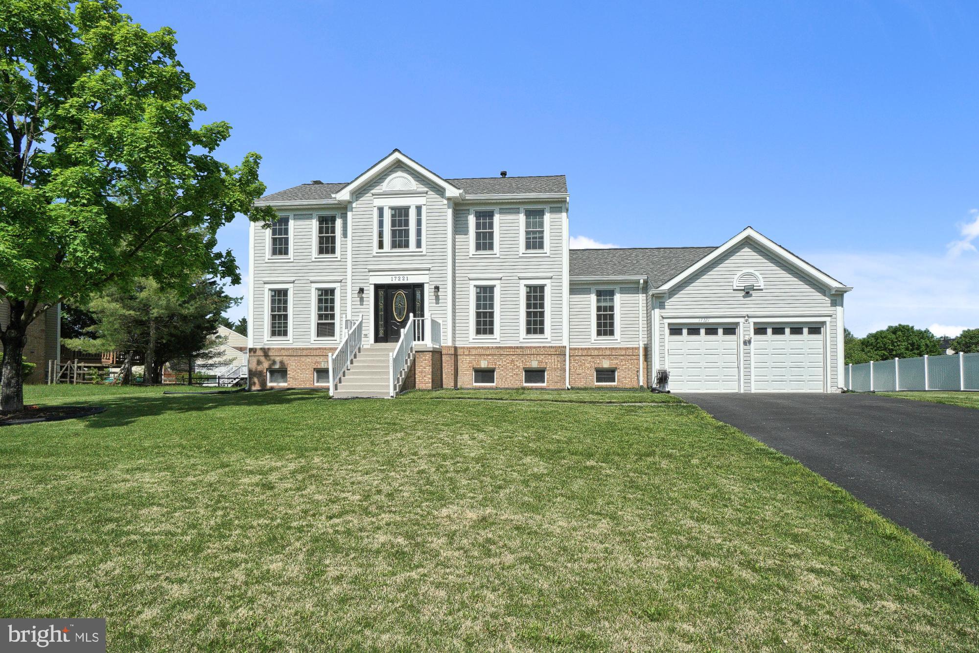 17221 Spates Hill Road Poolesville, MD 20837 - Photo 3 of 67 Large and level front yard