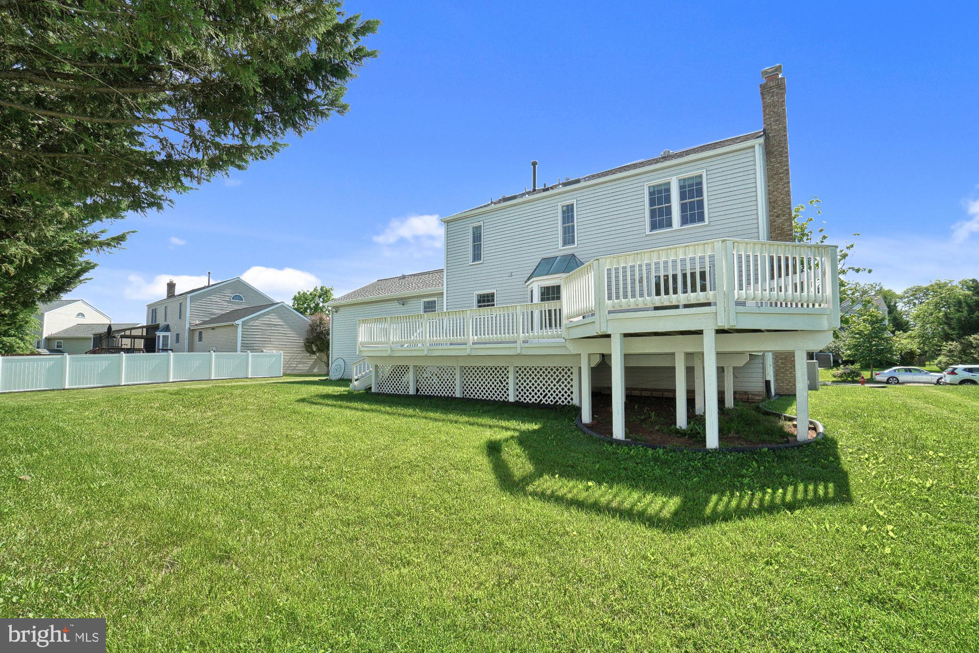 17221 Spates Hill Road Poolesville, MD 20837 - Photo 6 of 67 Incredible two level deck