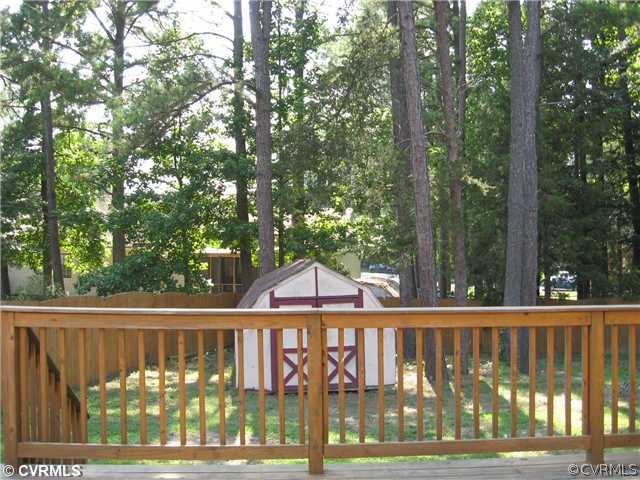 4810 Wilconna Road Chesterfield, VA 23832 - Photo 8 of 11 a view of a wooden fence