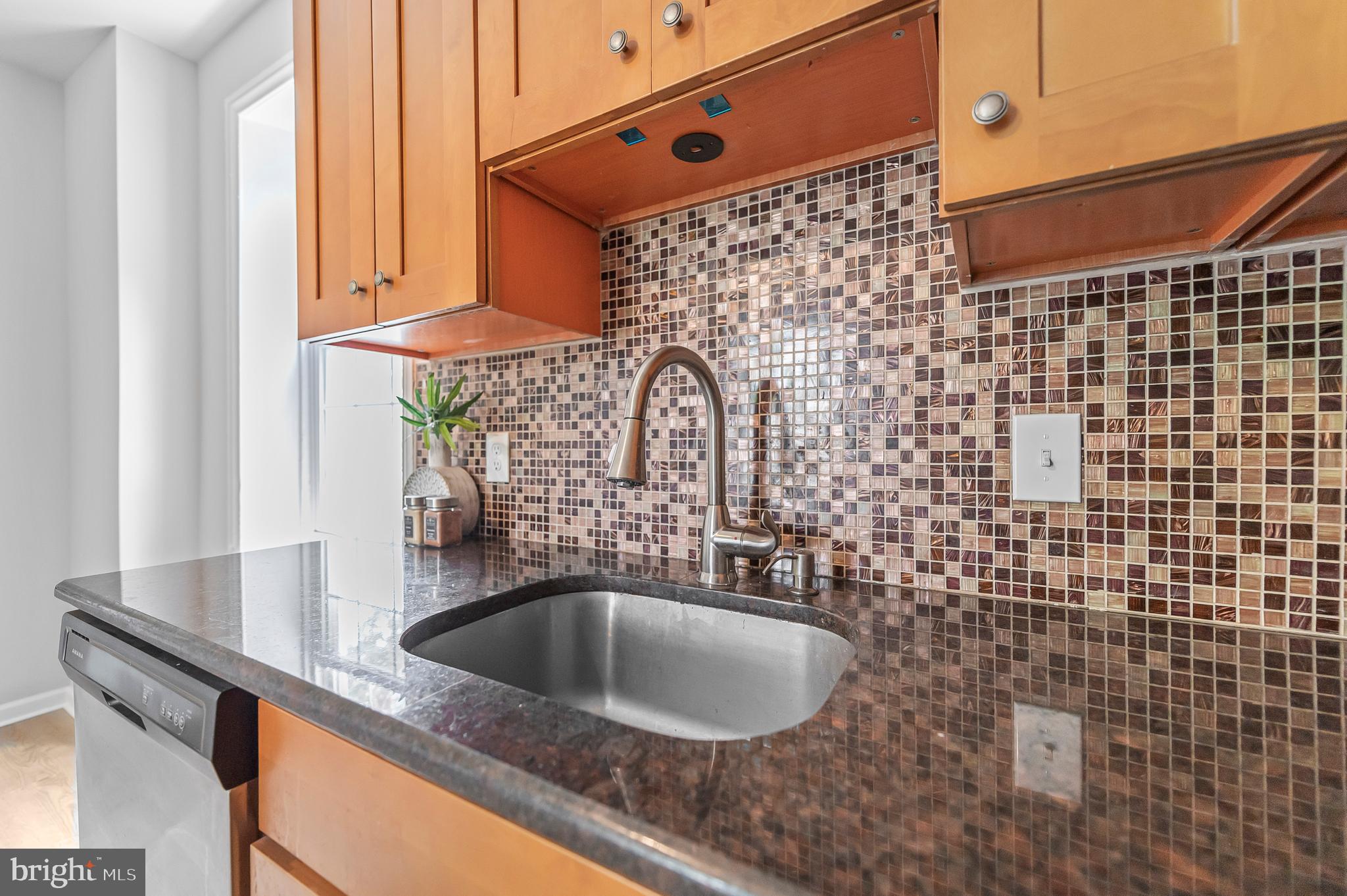 705 Shadyside Avenue Croydon, PA 19021 - Photo 7 of 38