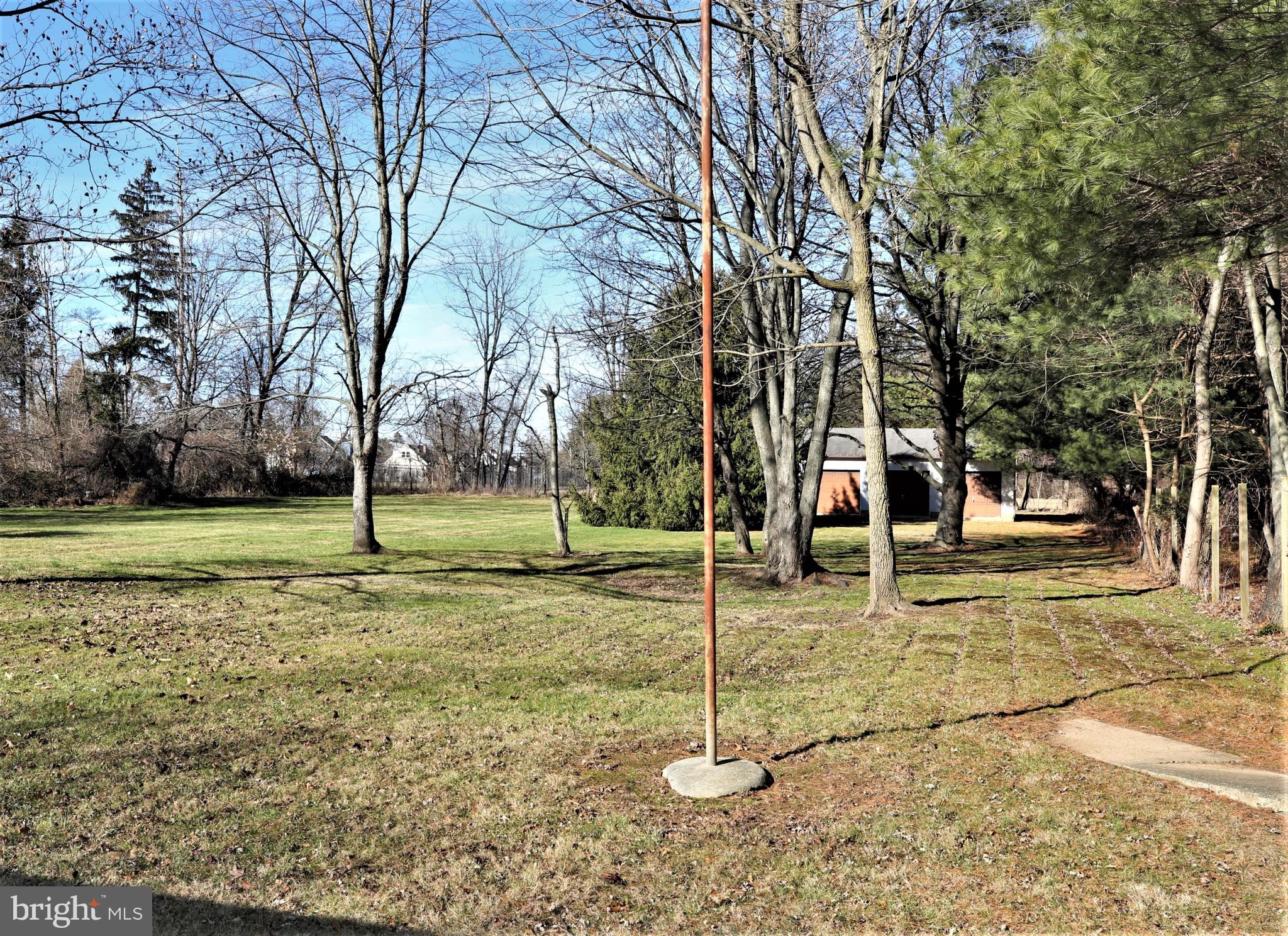 20 West Upper Ferry Road Trenton, NJ 08628 - Photo 6 of 17 Gallery Image 6