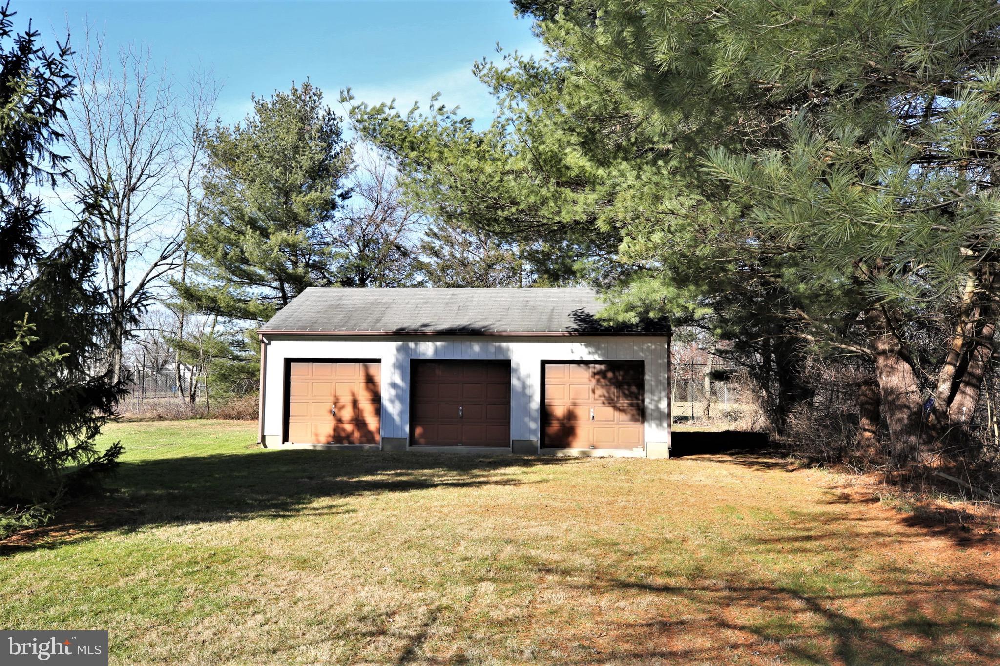 20 West Upper Ferry Road Trenton, NJ 08628 - Photo 7 of 17 Gallery Image 7