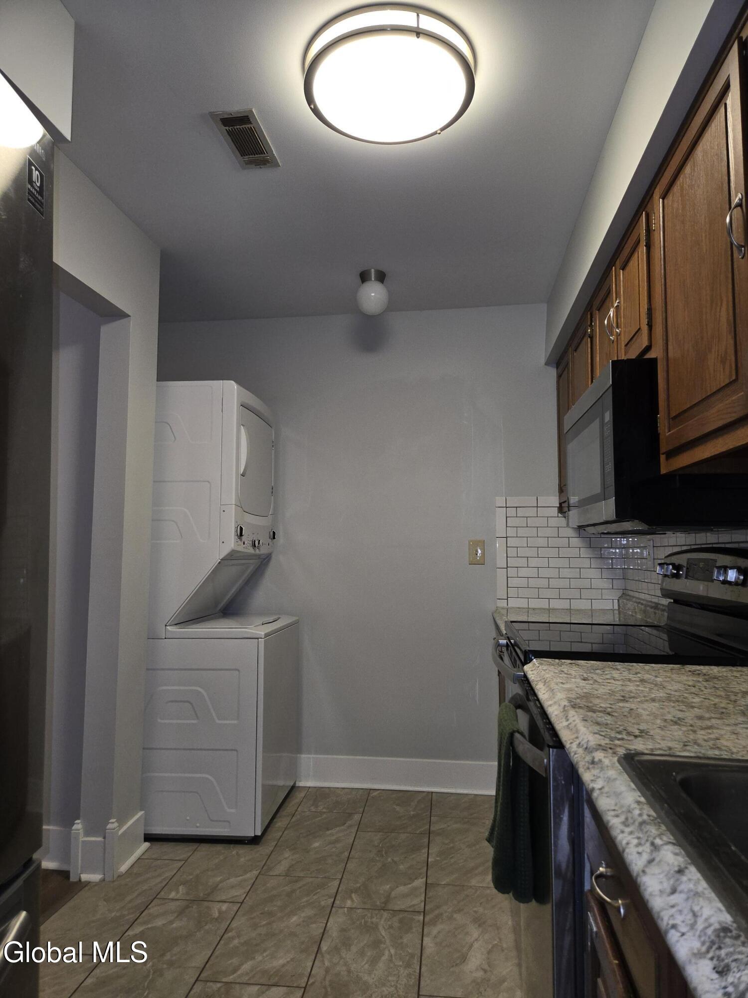 93 Ridgewood Terrace Albany, NY 12203 - Photo 17 of 38 20260307_170836