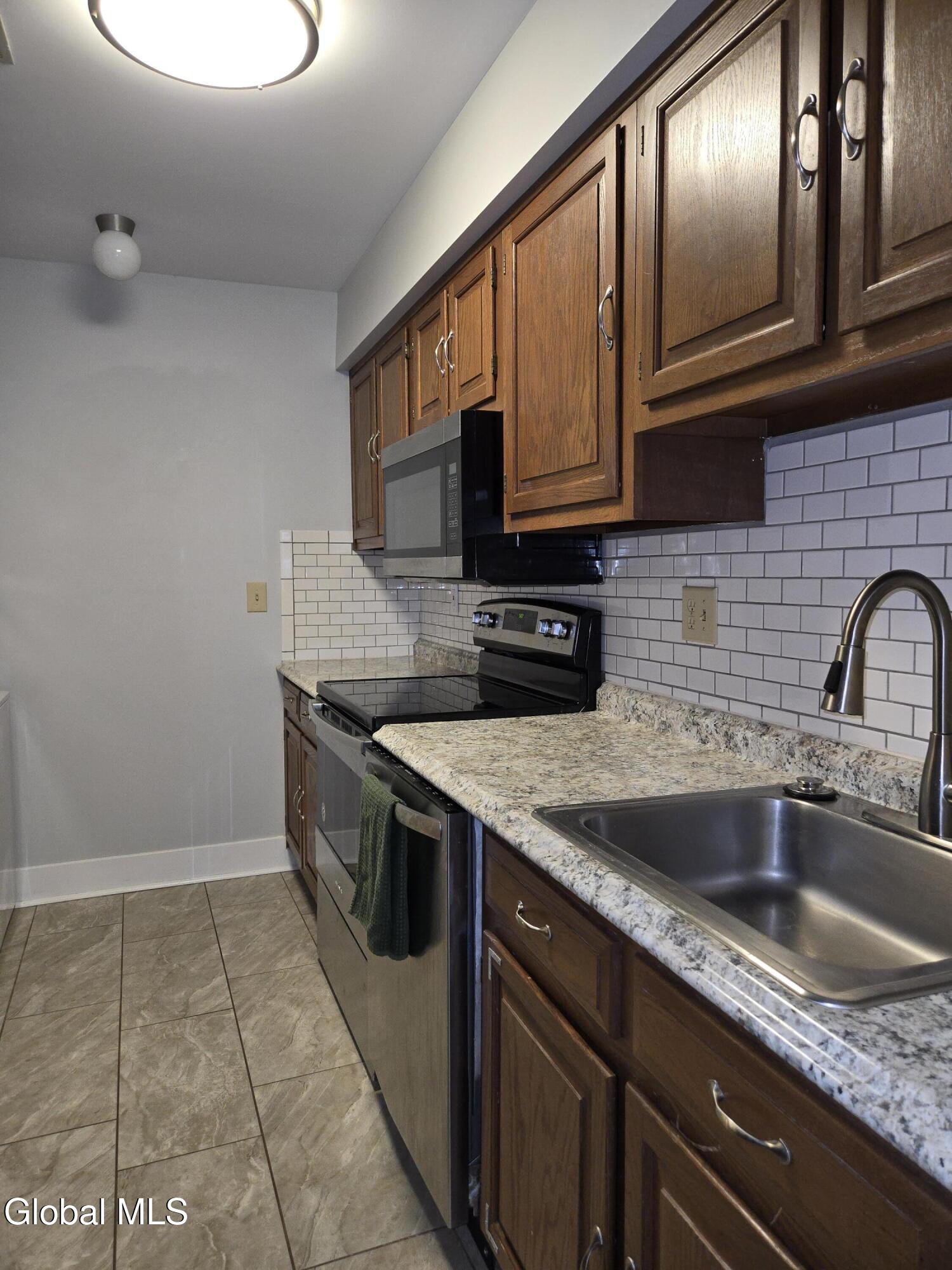 93 Ridgewood Terrace Albany, NY 12203 - Photo 18 of 38 20260307_170843