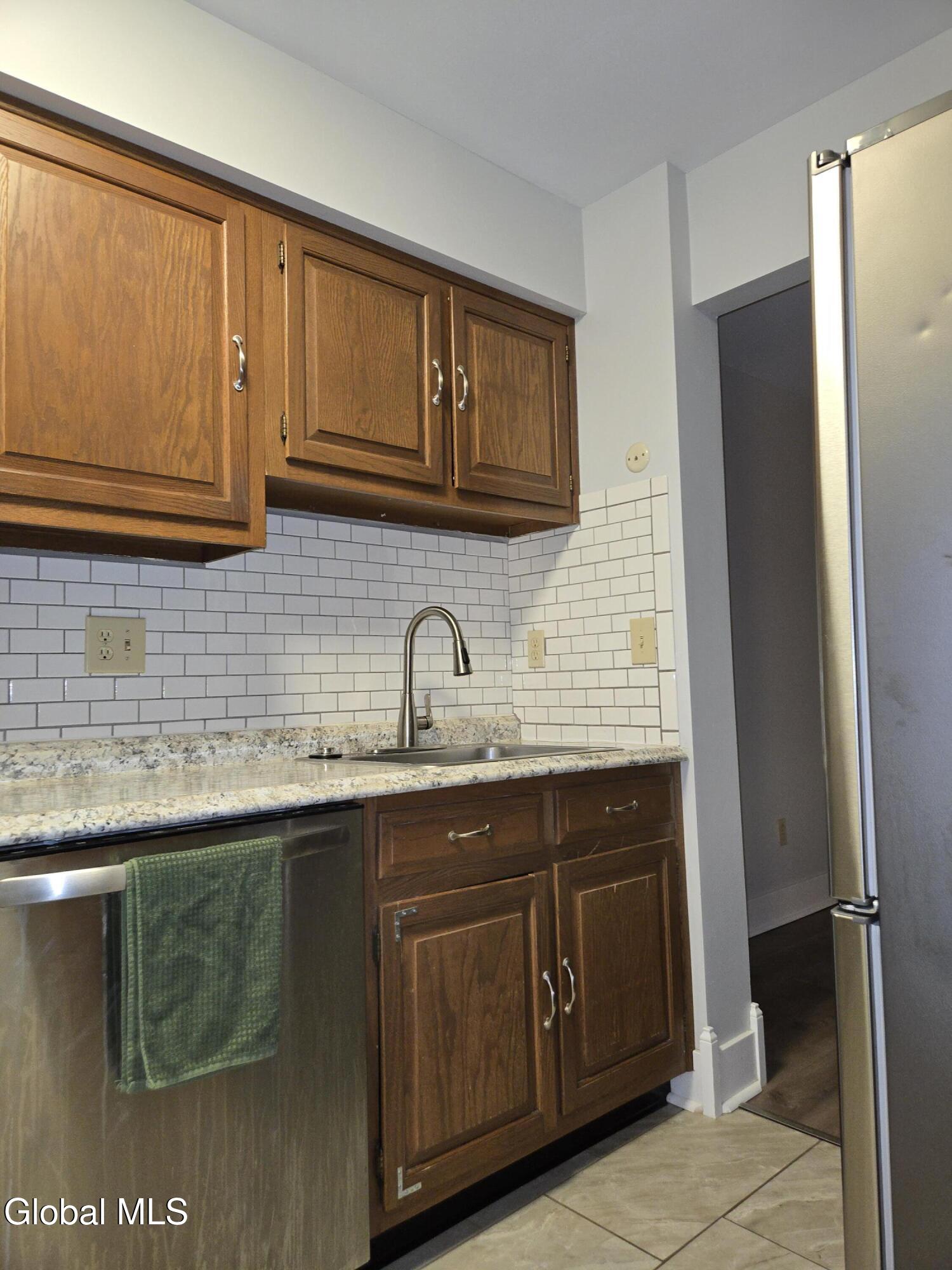 93 Ridgewood Terrace Albany, NY 12203 - Photo 22 of 38 20260301_180301