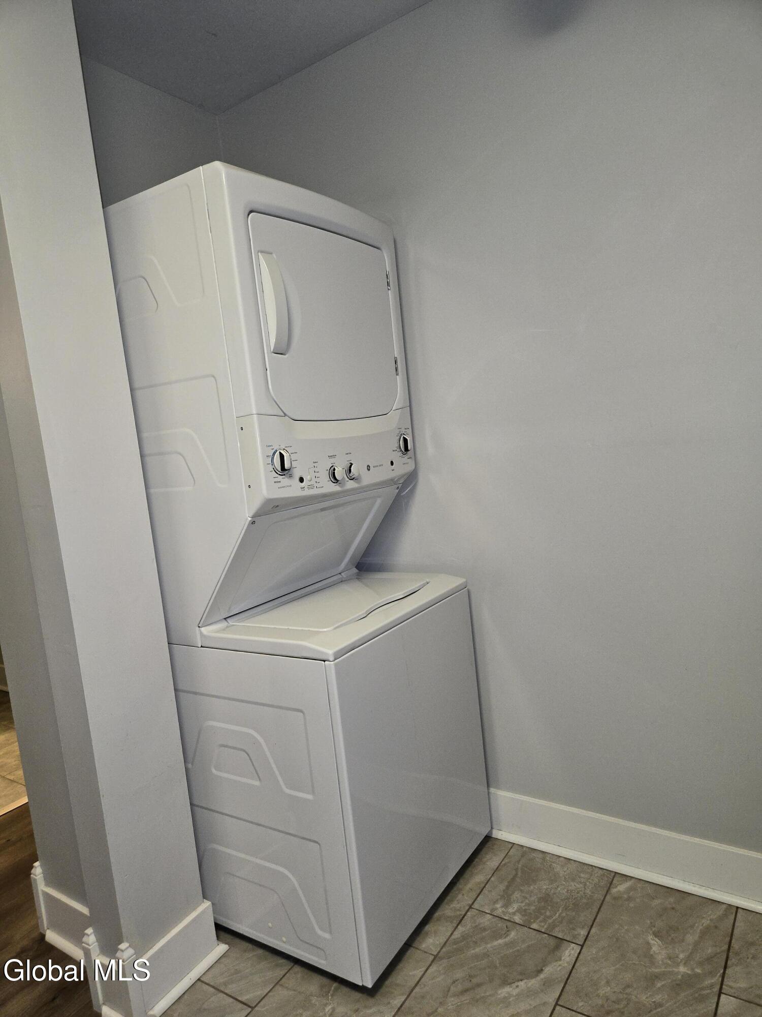 93 Ridgewood Terrace Albany, NY 12203 - Photo 24 of 38 20260307_170850