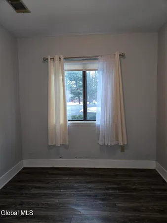 $2,000 | 93 Ridgewood Terrace, Albany, NY 12203