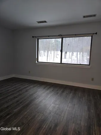 $2,000 | 93 Ridgewood Terrace, Albany, NY 12203