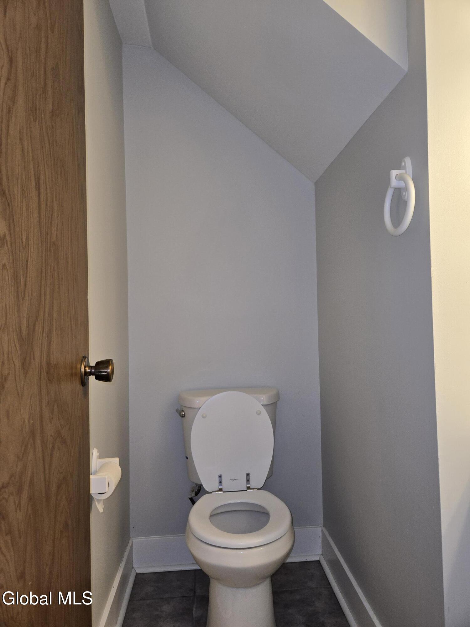 93 Ridgewood Terrace Albany, NY 12203 - Photo 8 of 38 20260301_180418