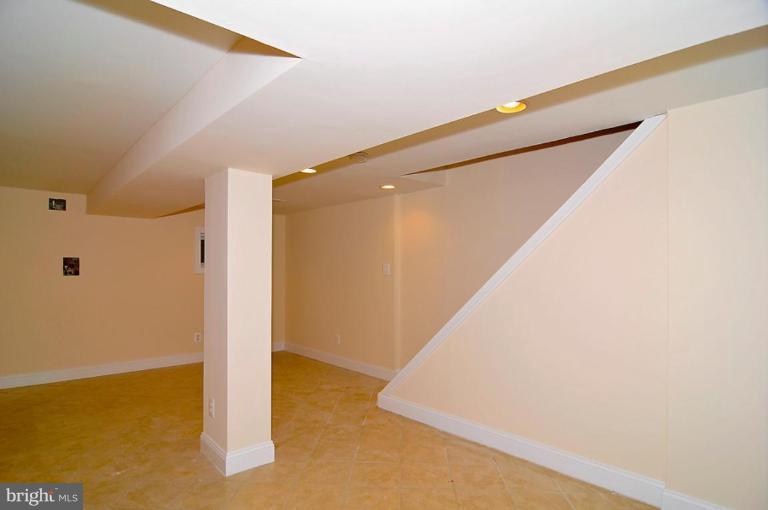 514 Park Road Northwest Washington, DC 20010 - Photo 9 of 15 a view of an empty room