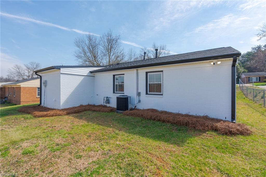 423 Habersham Road High Point, NC 27260 - Photo 18 of 42 Gallery Image 18