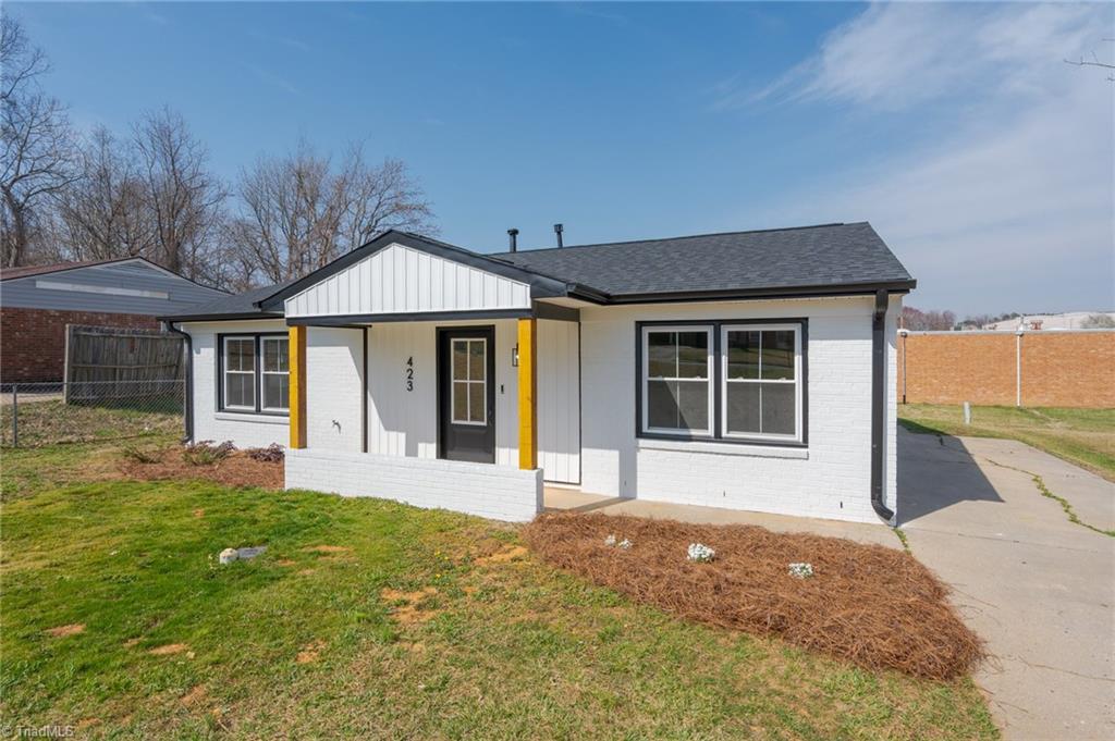 423 Habersham Road High Point, NC 27260 - Photo 4 of 42 Gallery Image 4