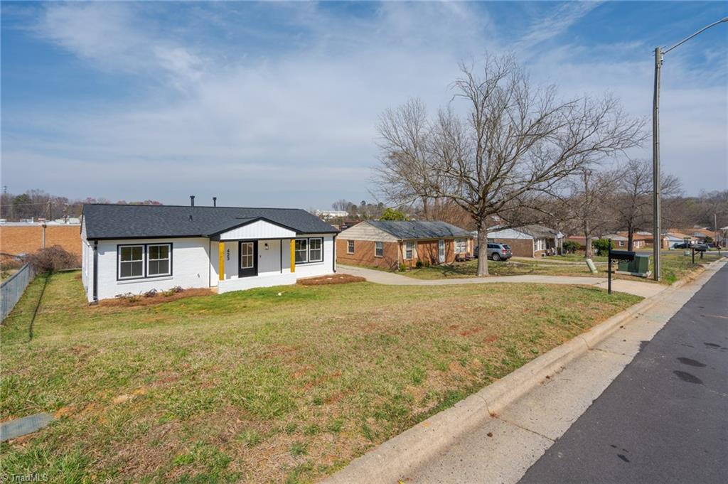 423 Habersham Road High Point, NC 27260 - Photo 8 of 42 Gallery Image 8