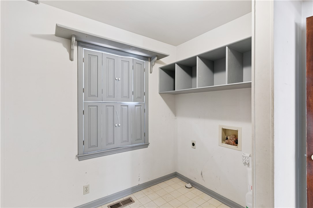 159 Wingefield Cmns Brunswick, GA 31525 - Photo 16 of 42 Laundry