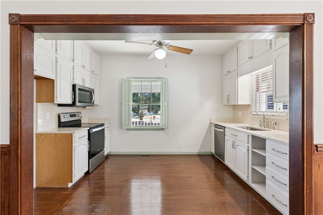 159 Wingefield Cmns Brunswick, GA 31525 - Photo 17 of 42 Kitchen