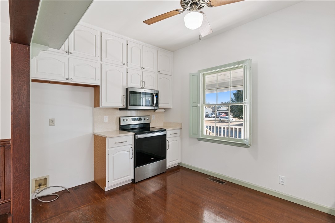 159 Wingefield Cmns Brunswick, GA 31525 - Photo 19 of 42 Kitchen