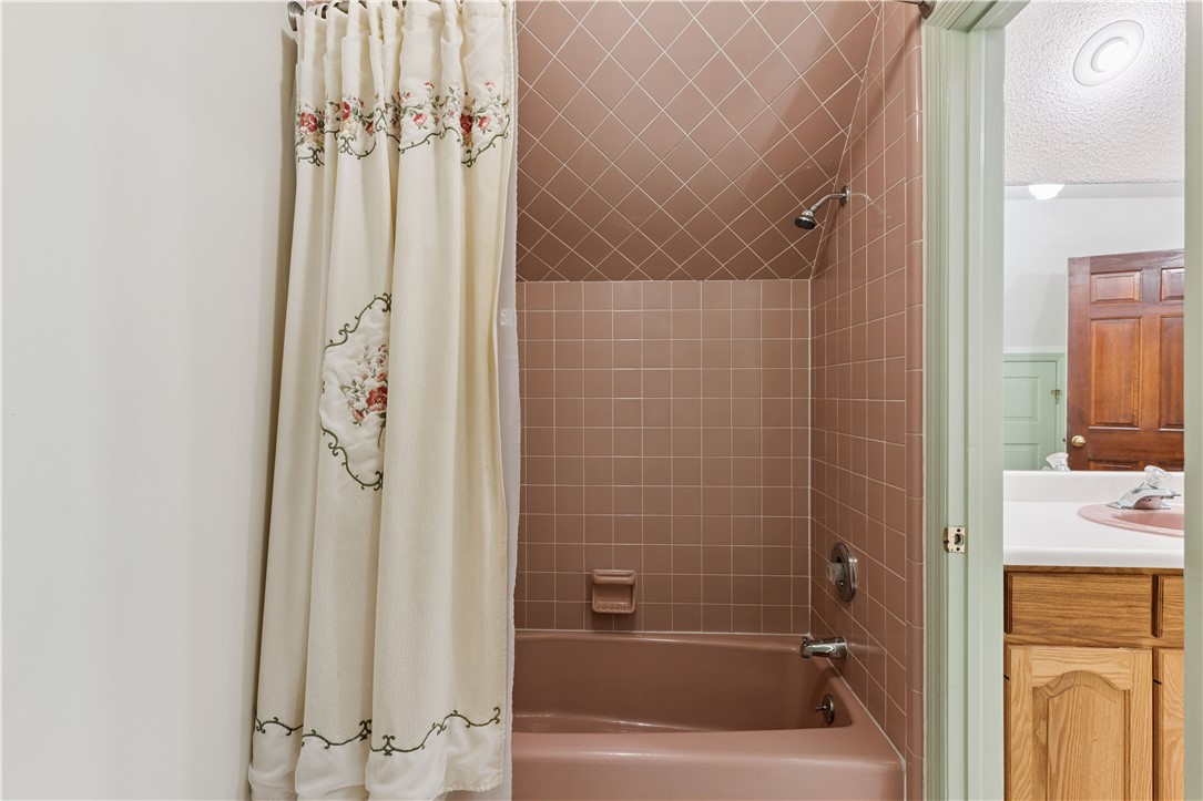 159 Wingefield Cmns Brunswick, GA 31525 - Photo 35 of 42 Full Bathroom Upstairs