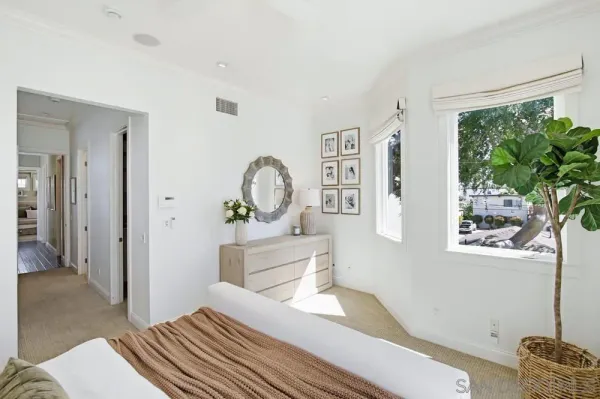 $2,149,900 | 4008 Honeycutt Street, San Diego, CA 92109