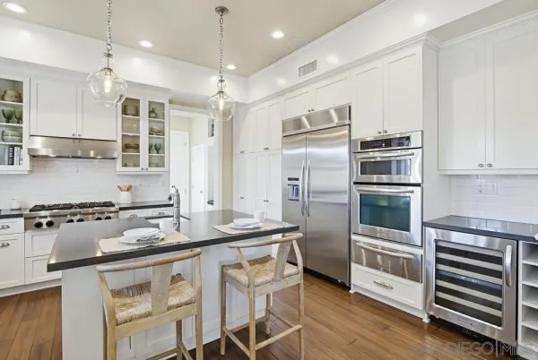 $2,149,900 | 4008 Honeycutt Street, San Diego, CA 92109