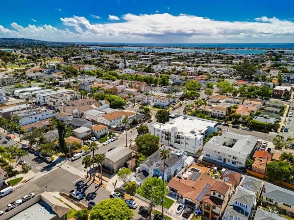 $2,149,900 | 4008 Honeycutt Street, San Diego, CA 92109