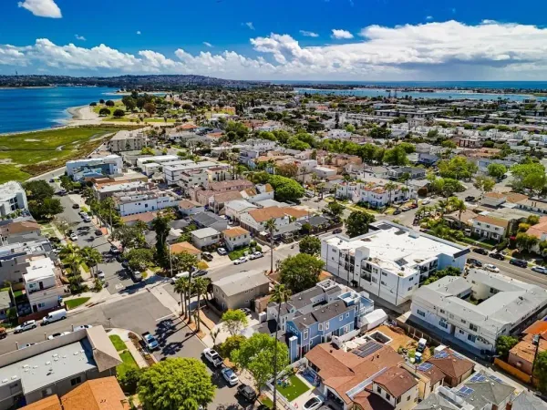 $2,149,900 | 4008 Honeycutt Street, San Diego, CA 92109