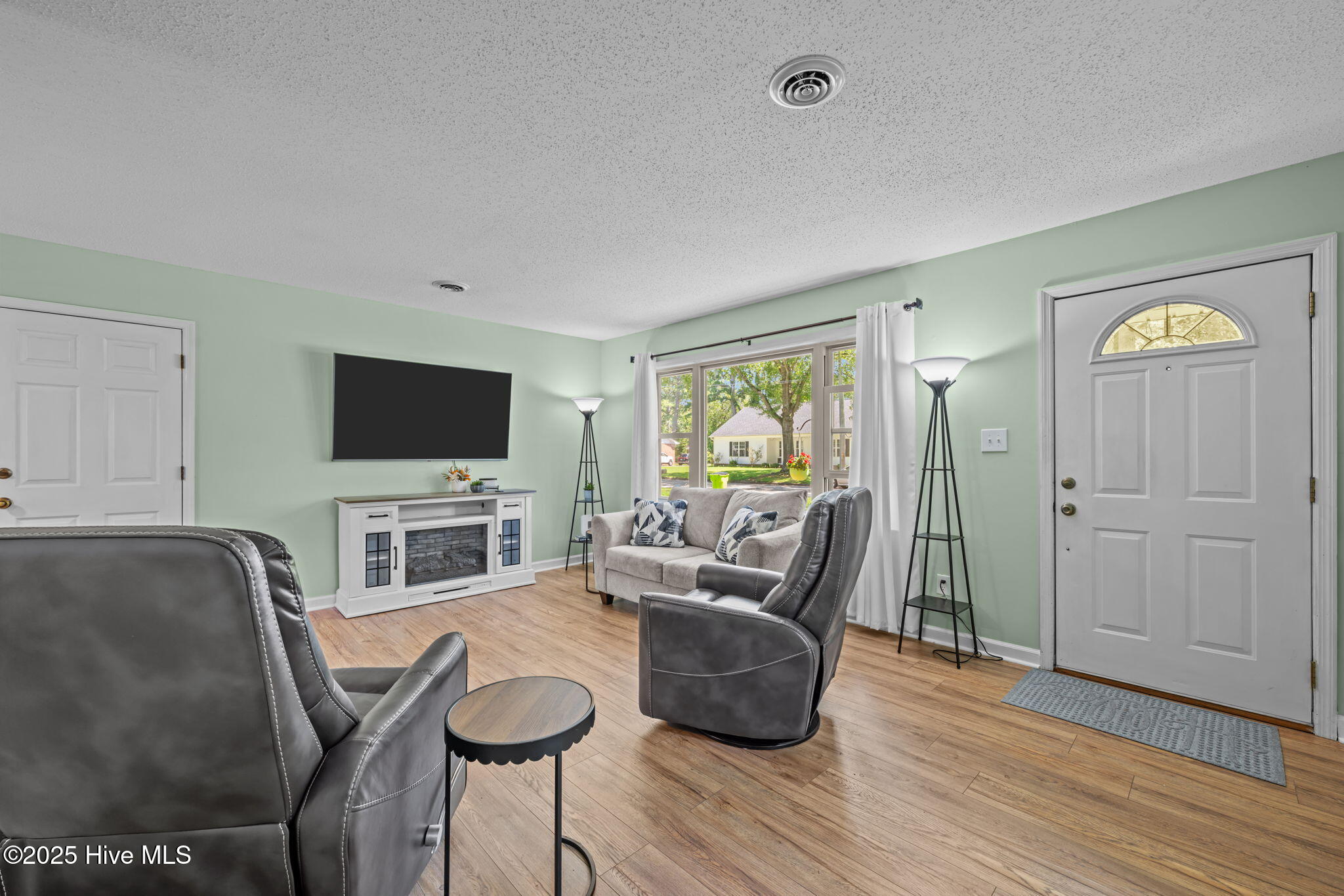 1103 Fulcher Lane New Bern, NC 28562 - Photo 20 of 36 25-web-or-mls-DSC_2409