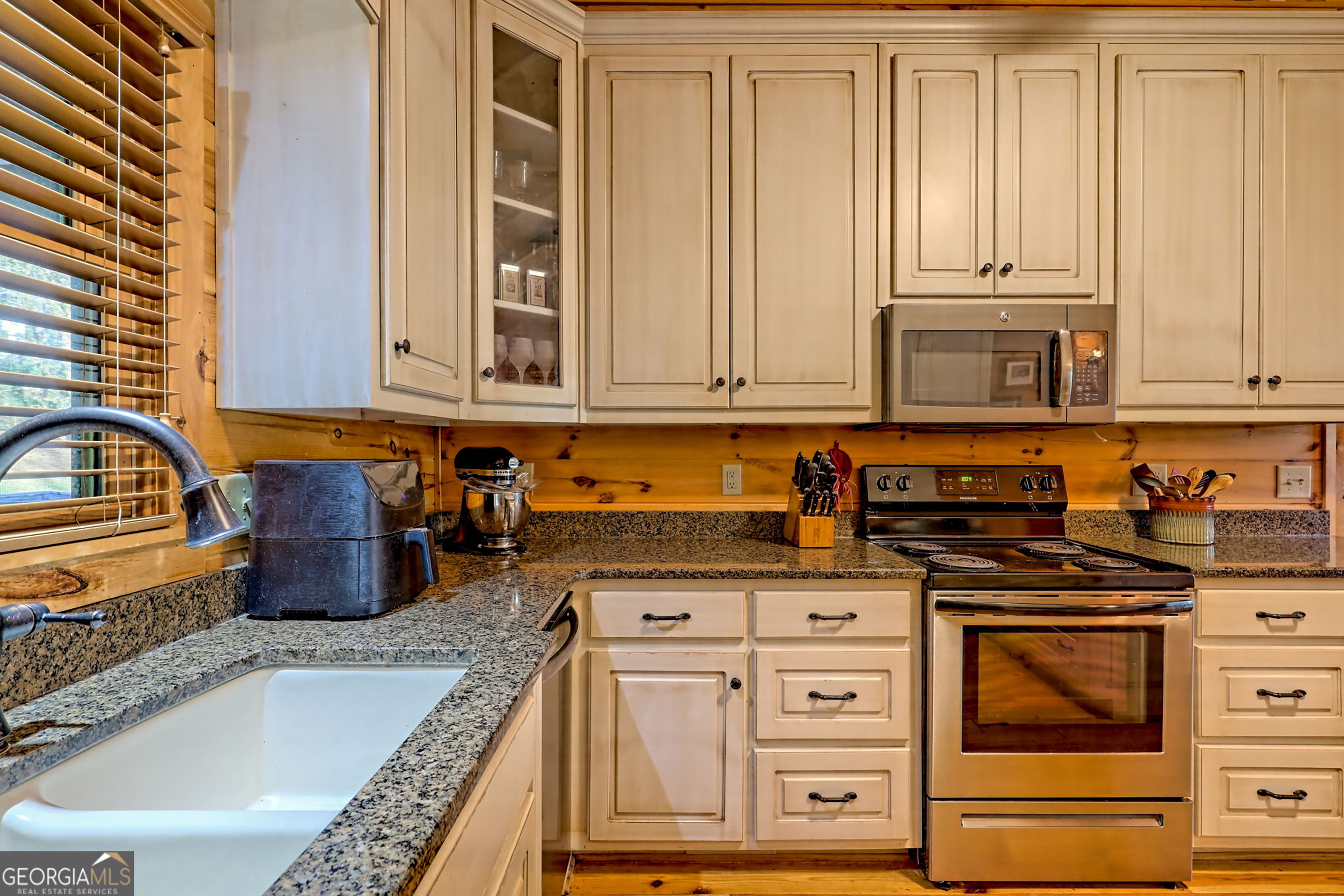 407 Blackberry Drive Rabun Gap, GA 30568 - Photo 19 of 53