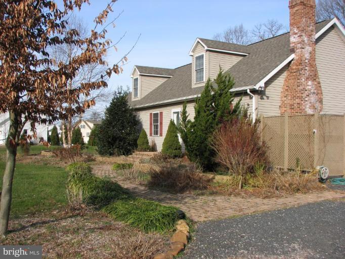 29165 Ricks Landing Road Kennedyville, MD 21645 - Photo 5 of 13 Right Front of the House