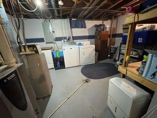 $289,900 | 209 Burr Oak Drive, Albert Lea, MN 56007