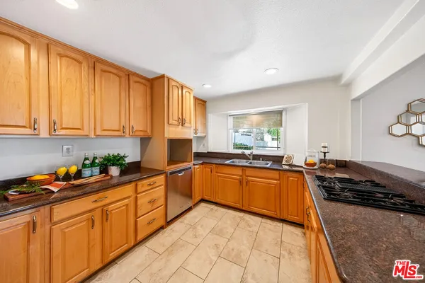 $4,750 | 4603 Ocean View Boulevard, La Canada Flintridge, CA 91011
