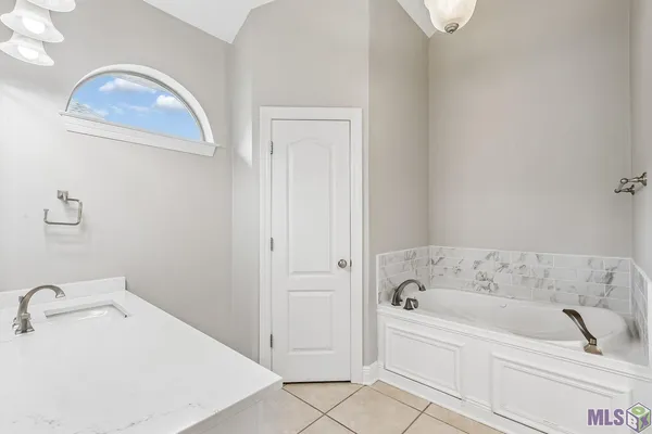 $360,000 | 14169 Twelve Oaks Drive, Walker, LA 70785