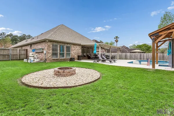 $360,000 | 14169 Twelve Oaks Drive, Walker, LA 70785