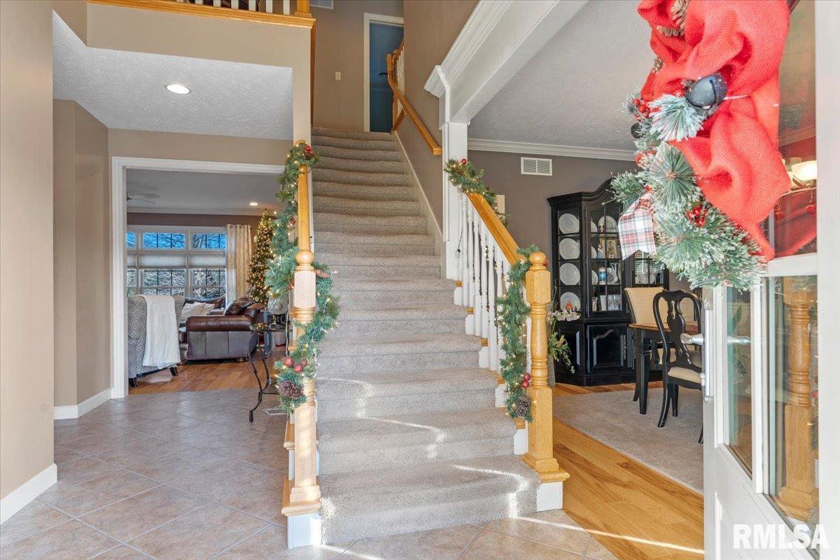 2000 Hidden Mill Drive Springfield, IL 62711 - Photo 4 of 52
