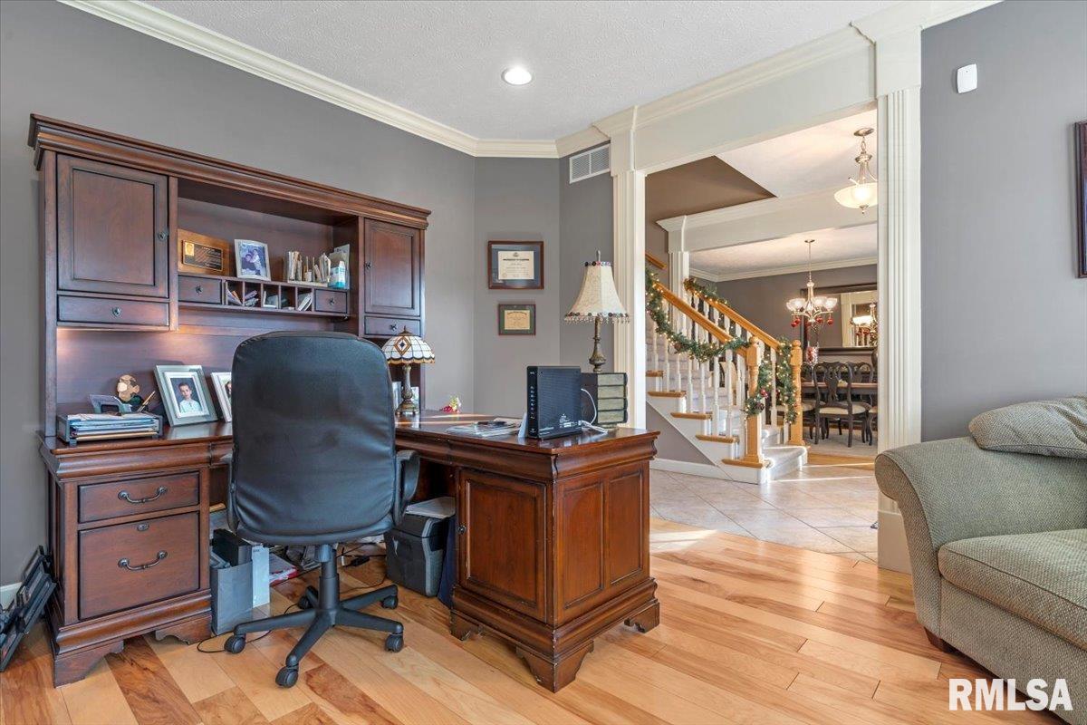 2000 Hidden Mill Drive Springfield, IL 62711 - Photo 8 of 52