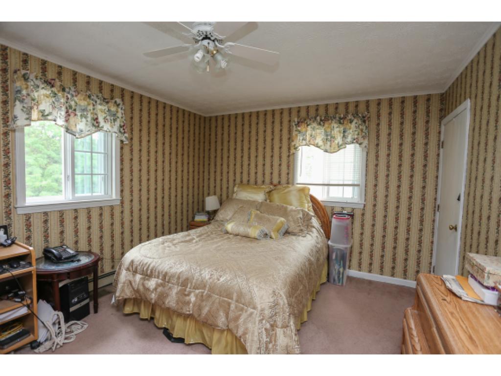 349 South Mammoth Road Manchester, NH 03109 - Photo 11 of 21