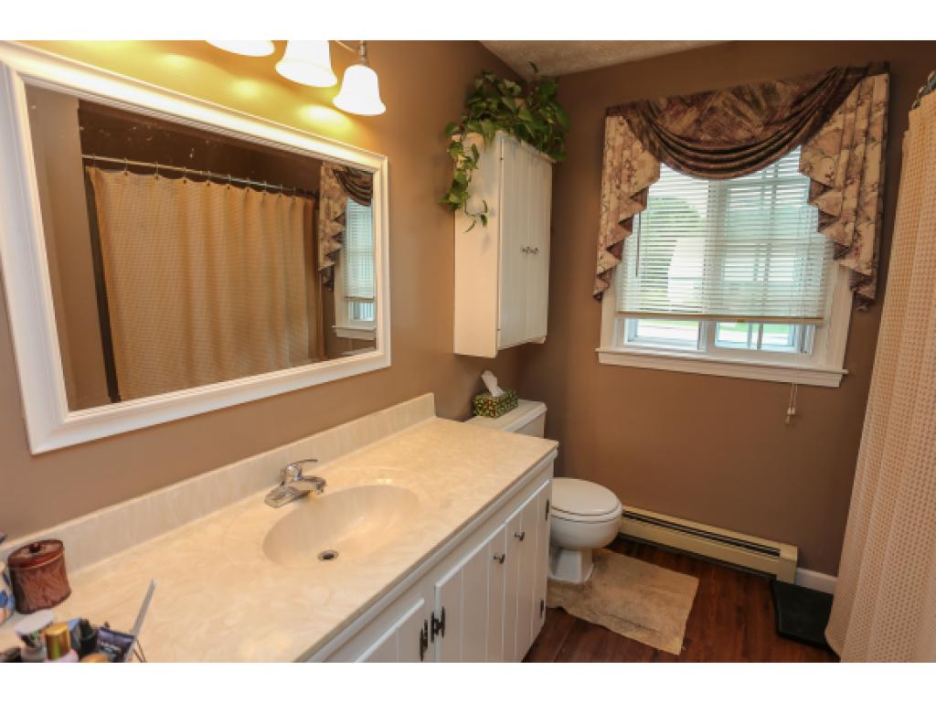 349 South Mammoth Road Manchester, NH 03109 - Photo 12 of 21
