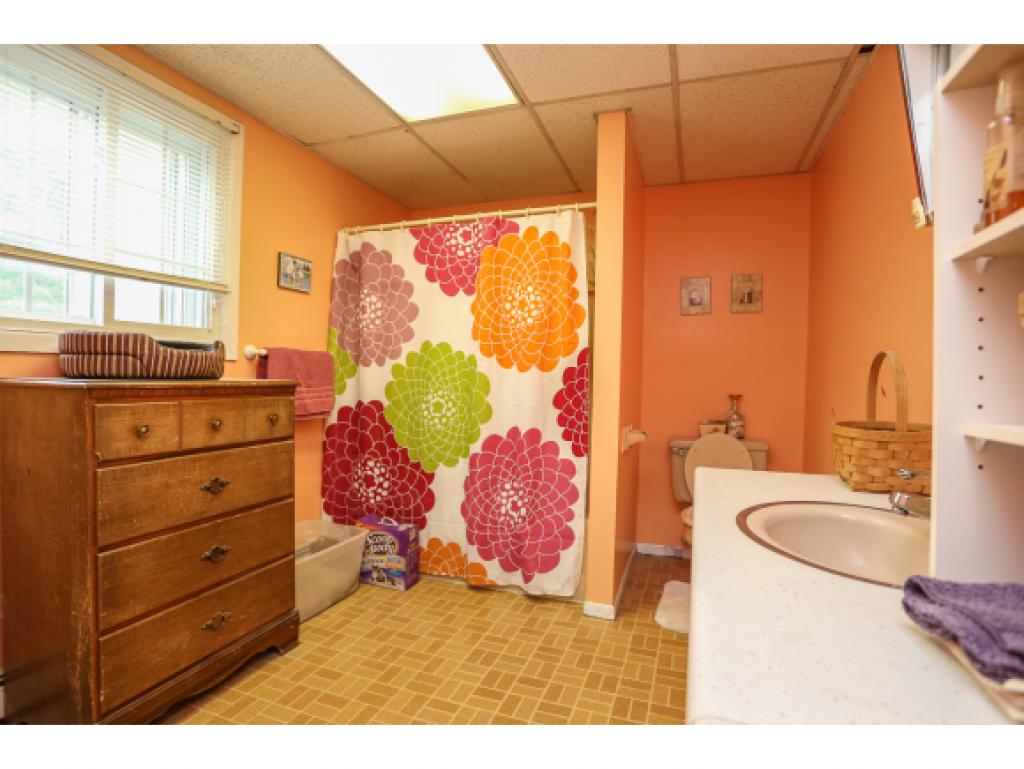 349 South Mammoth Road Manchester, NH 03109 - Photo 15 of 21