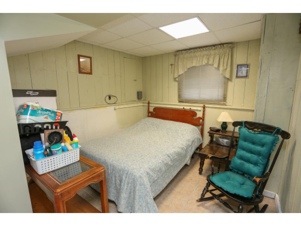 349 South Mammoth Road Manchester, NH 03109 - Photo 16 of 21