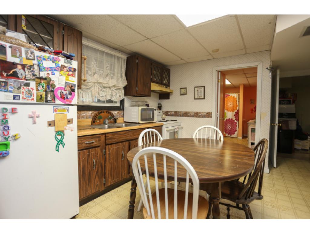 349 South Mammoth Road Manchester, NH 03109 - Photo 6 of 21