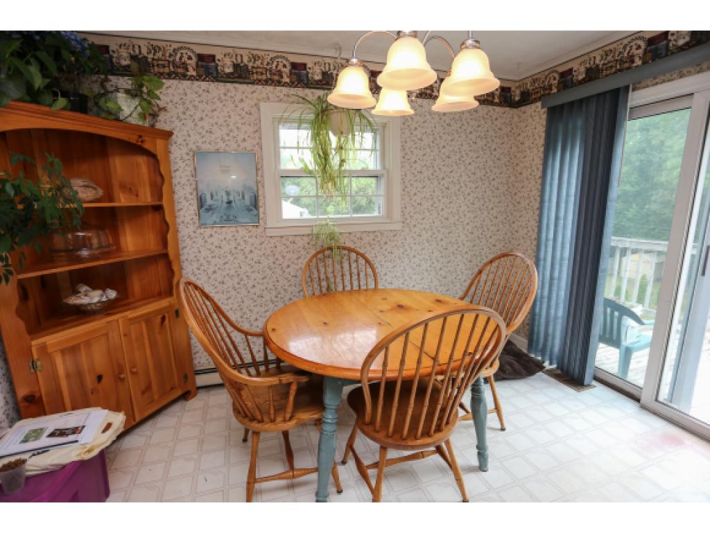 349 South Mammoth Road Manchester, NH 03109 - Photo 7 of 21