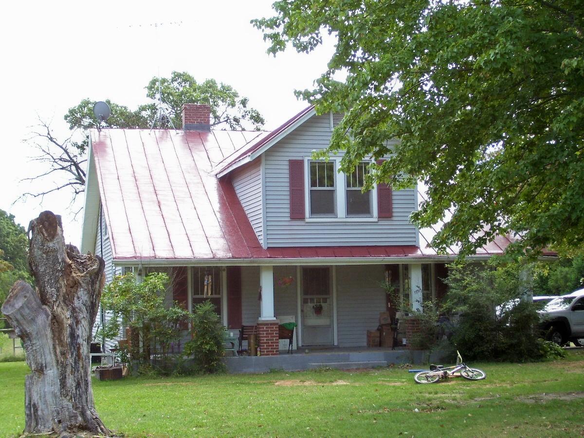 1591 Link Road Bedford, VA 24523 - Photo 1 of 2 Front