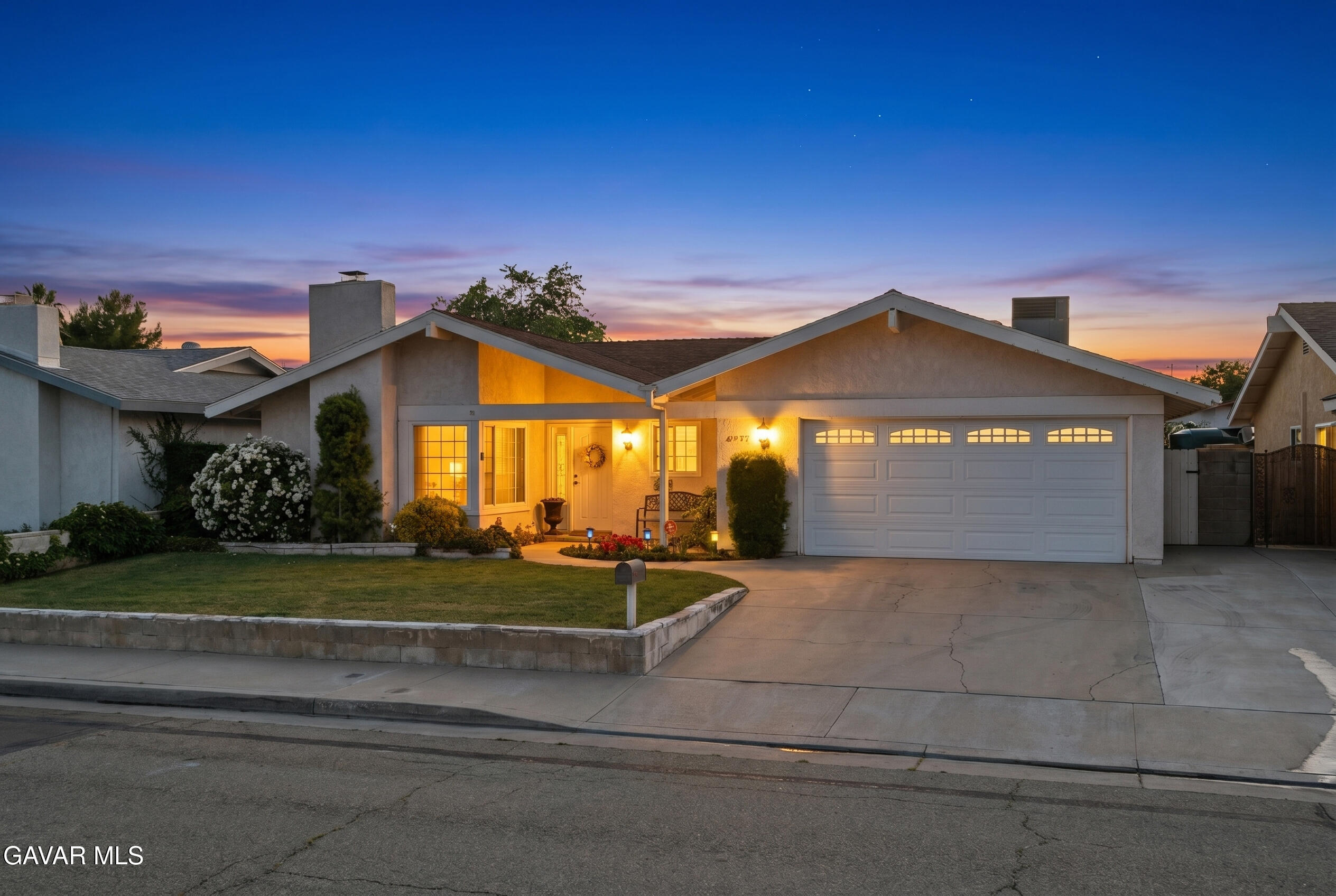 44933 Hanstead Avenue Lancaster, CA 93535 - Photo 3 of 30 hf_20260504_161006_4ea3de05-1ec2-4a97-a8