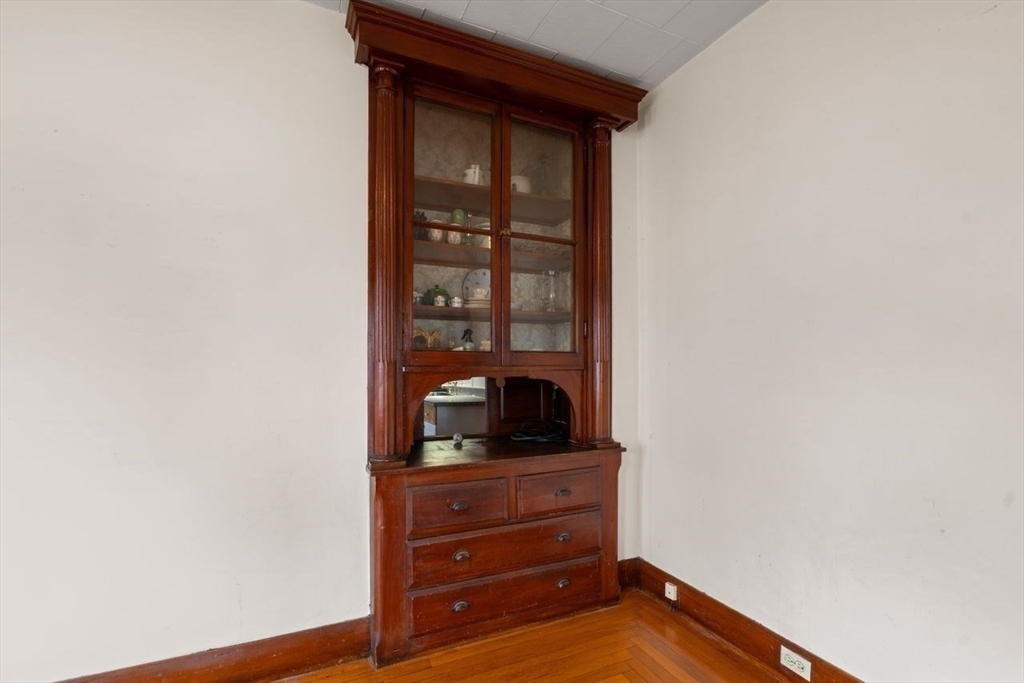 29 Main Street, Unit 1 Somerville, MA 02145 - Photo 7 of 21