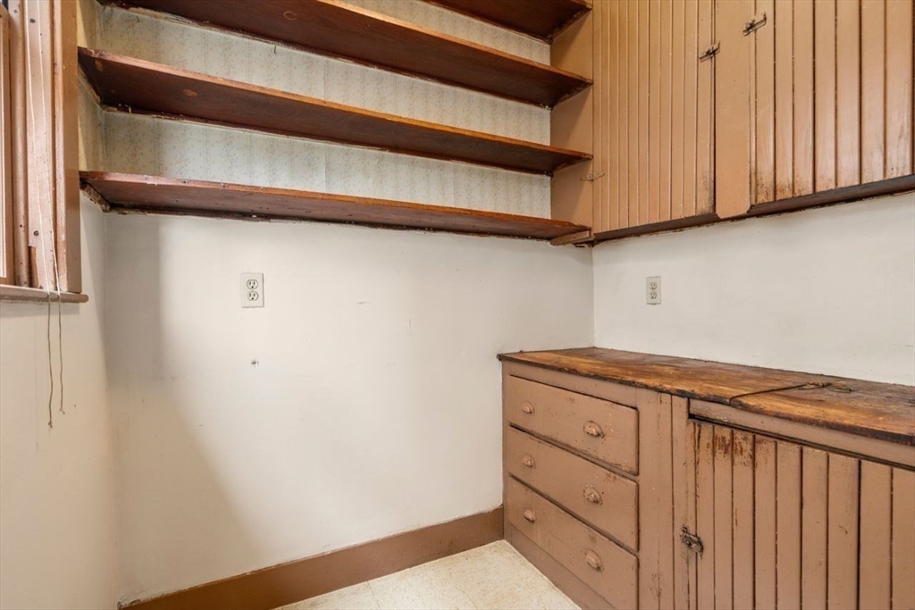 29 Main Street, Unit 1 Somerville, MA 02145 - Photo 10 of 21