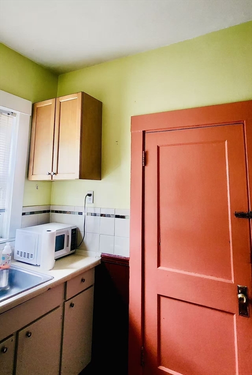 5 Cooney Street, Unit 3 Somerville, MA 02143 - Photo 11 of 23