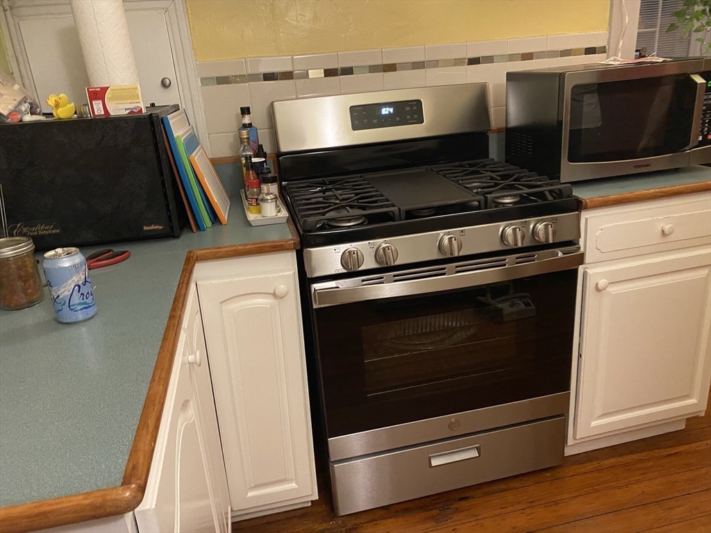 5 Cooney Street, Unit 3 Somerville, MA 02143 - Photo 12 of 23