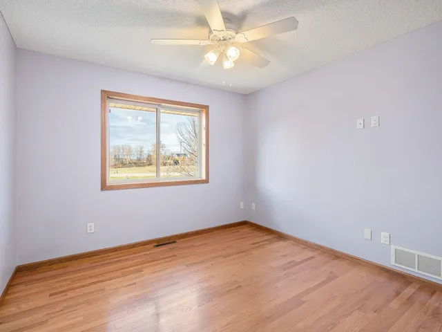 $309,900 | 4 Egret Lane, Elysian, MN 56028