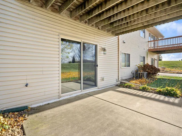 $309,900 | 4 Egret Lane, Elysian, MN 56028