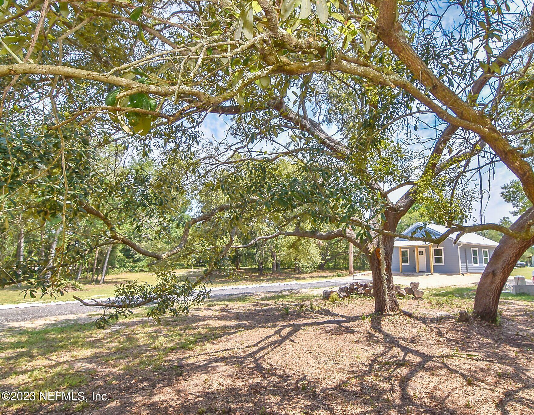108 Raleigh Avenue Satsuma, FL 32189 - Photo 11 of 55 DSC_3862